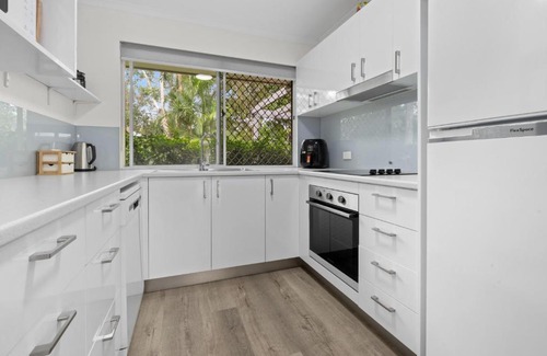 Noosaville Apartment | 2 Bedroom Villa In Tropical Resort