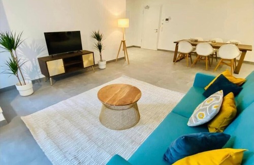 Bonnevoie Apartment | 2 bedrooms with Terrace and Parking