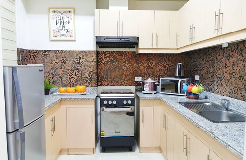 Sampaloc Condo | 2 Beds Penthouse End Unit, Great Panoramic City View w/FREE Parking