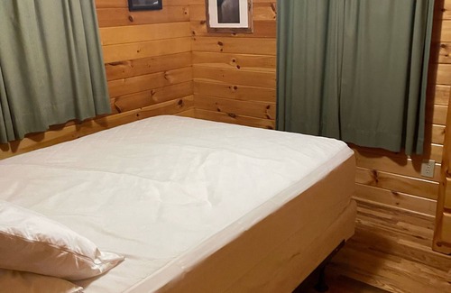 Purlear House | 2 BR 2 BA house on Buck Mountain with mountain views!