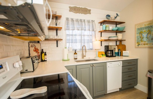 Bradenton Beach House | 2 BR 2 Full BA on Anna Maria Island just steps to Beach!