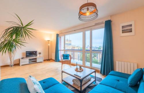 La Madeleine Apartment | 2 BR apartment with balconies & private parking