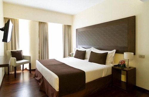 El Centro Hotel | 2 BR Suite within Walking Distance to Palacio San Martin