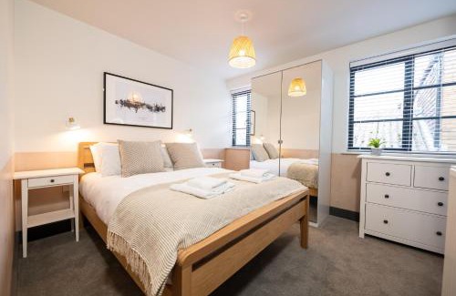 Salisbury Apartment | 2 Castle Mews