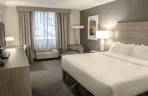 Fargo Hotel | 2 Connecting Suites at a Hotel