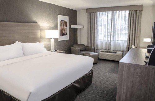 Fargo Hotel | 2 Connecting Suites at a Hotel