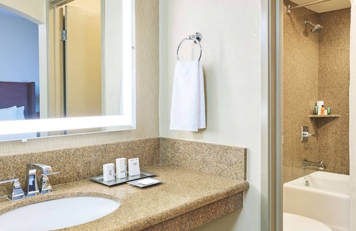 El Conquistador Hotel | 2 Connecting Suites at a 4⭐️ Hotel