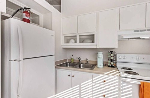 West End House | 2 Elegant Properties Family Golfers Fenced