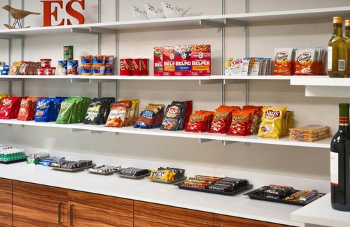 Sharonville House | 2 Family-friendly Suites W/Kitchen! Minutes to Twin Creek Preserve! FREE Parking