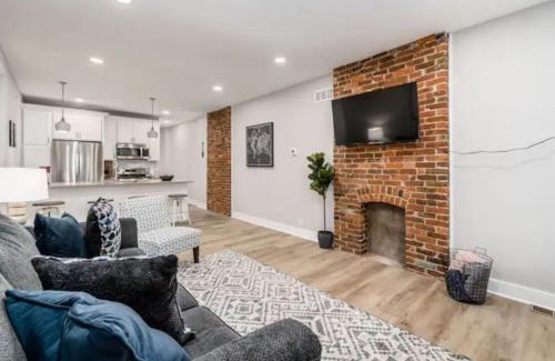 Livingston Park House | 2 homes side by side downtown with fenced yard and hot tub