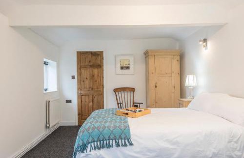 Knodishall House | 2 Lion Cottages, Knodishall
