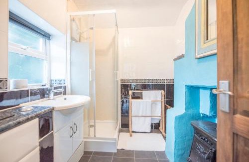 Knodishall House | 2 Lion Cottages, Knodishall