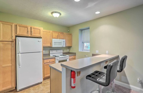 Tremont Cottage | ~ 2 Mi to Downtown - Cozy Cleveland Unit