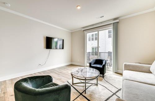 Charlotte House | 2 Mi to Dtwn Charlotte Unit with Rooftop Deck!