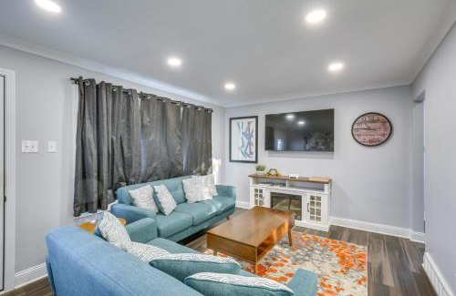 St. Charles House | 2 Mi to Frontier Park Pet-Friendly Retreat