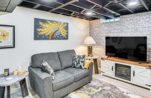 Manitowoc House | 2 Mi to Lake Michigan Family-Friendly Home