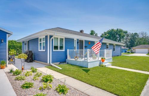 Manitowoc House | 2 Mi to Lake Michigan Family-Friendly Home