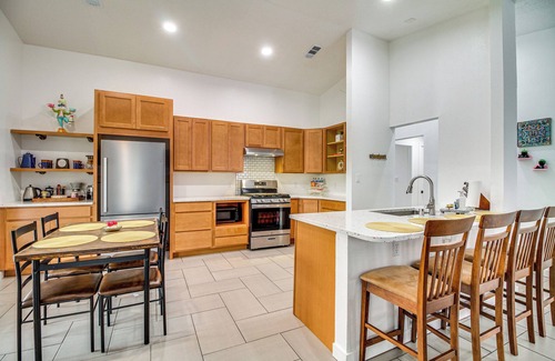 Westside Cottage | 2 Mi to Petroglyph Natl Monument: Updated Home