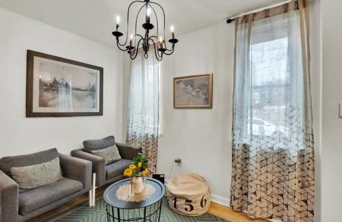 Graduate Hospital House | 2 Miles From Rocky Statue