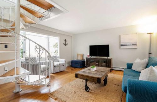 Eastham House | 2 Miles to Coast Guard Beach