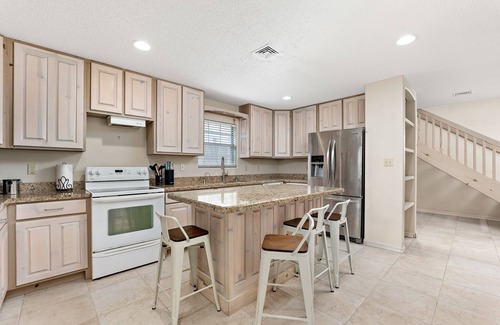 South Padre Island House | 2-min Walk to Beach, Private House with Pool