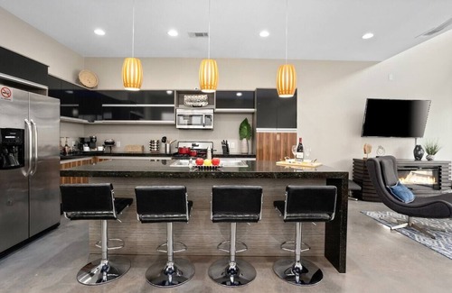 Fort Worth Cultural District House | 2 Min Walk to Dickies + Tranquil Outdoor Patio