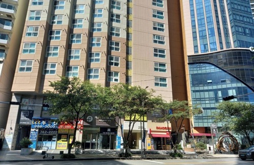 Haeundae Apartment | 2 minutes run to the beach, renewal 1-bedroom apartment in charming Busan WiFi