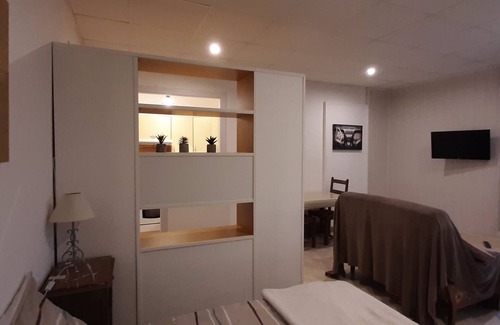 Vittel Apartment | 2-PERSON STUDIO NEAR THE SPA