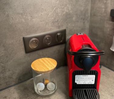 Grasse Apartment | 2 pièces neuf au pied des musées - wifi & parking gratuit