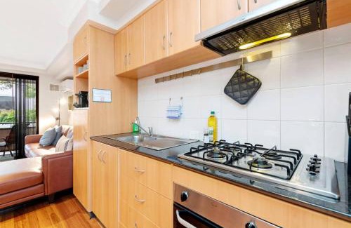 West Perth Apartment | 2 Royal Rest Quality 2br West Perth-parking