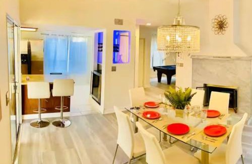 Pittmann House | 2 story large house pool jacuzzi