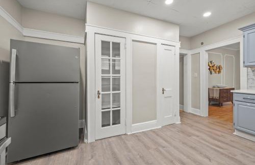 Linden Apartment | 2-Story Stay with Game Lounge & Free Parking Spots - 5 mins to NYC Train