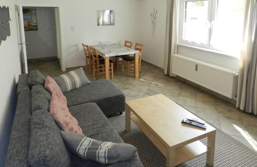 Plau am See Apartment | 2-Zi FEWO+Fahrrader,Grill&Garten