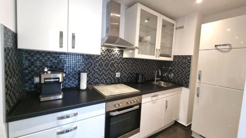 Luenen Apartment | 2-Zimmer I Küche I Balkon I WLAN I Prime I Parken