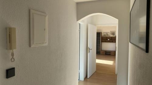 Iffezheim Apartment | 2 Zimmer Wohnung nahe Galopprennbahn