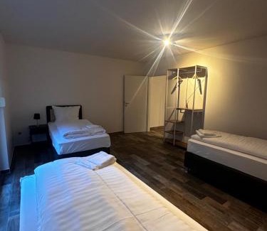 Petershagen Apartment | 2-Zimmer Wohnung, Parkplatz und Terrasse, Nah A10 und Berlin
