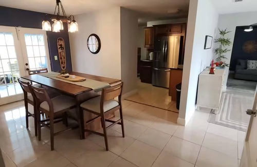 Mill Run House | 20 min to Disney your private oasis gateway!