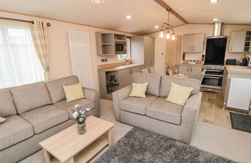 West Heslerton Cottage | 20 WOLDS VIEW, pet friendly, with a garden in West Heslerton