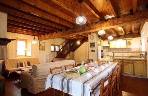 Arette House | 200 m² Gîte ∙ 4 bedrooms ∙ 10 guests