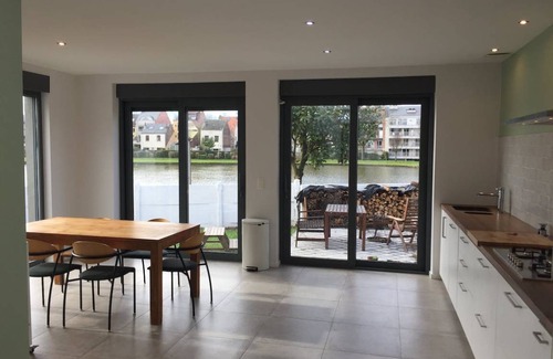 Wemmel House | 200 m² House ∙ 4 bedrooms ∙ 12 guests