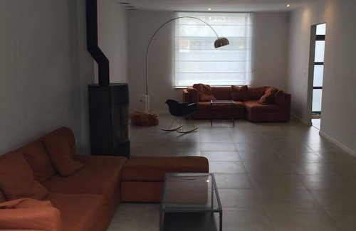 Wemmel House | 200 m² House ∙ 4 bedrooms ∙ 12 guests