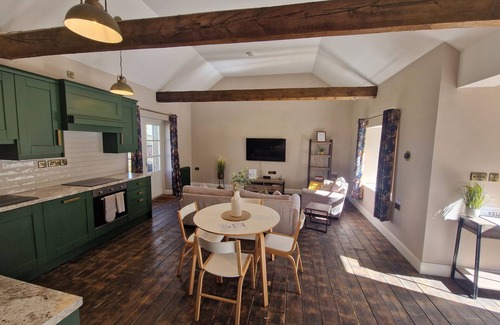 Ballymena Cottage | 200 year old stone cottage with outdoor hot tub