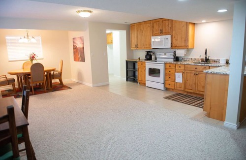Draper Apartment | 2000 sq foot exec apt./private vacation/quiet neighborhood close to ski resorts