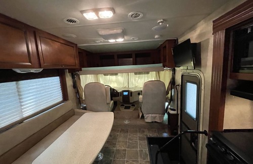 Cecil House | 2015 Thor ACE Motorhome right off Pig Trail with views of White rock.