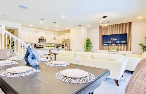 Davenport House | *2024* Magical 5BD/4.5BH w/GameRoom - 8mi/Disney