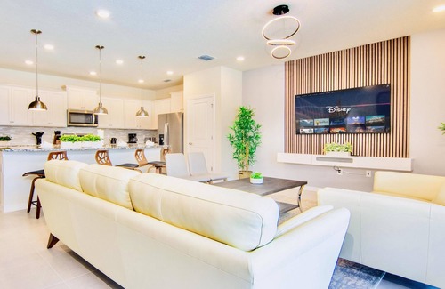 Davenport House | *2024* Magical 5BD/4.5BH w/GameRoom - 8mi/Disney