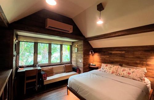 Song Phi Nong Cabin | 206 Wan Warn, 3 wooden houses in Kaeng Krachan Forest