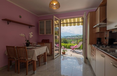 Cargiago Apartment | 2½-zimmer-wohnung mit Großem Balkon mit Seesicht und Parkplatz