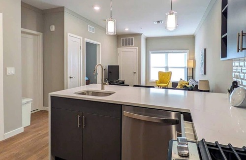 Dunellen Apartment | 212 Modern 1BR Apt Walk to NJTransit