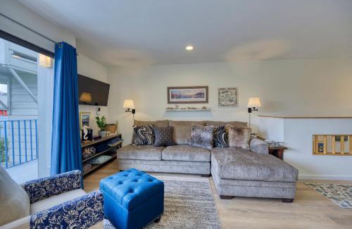 Avalon House | 217W 217 Whittley Ave